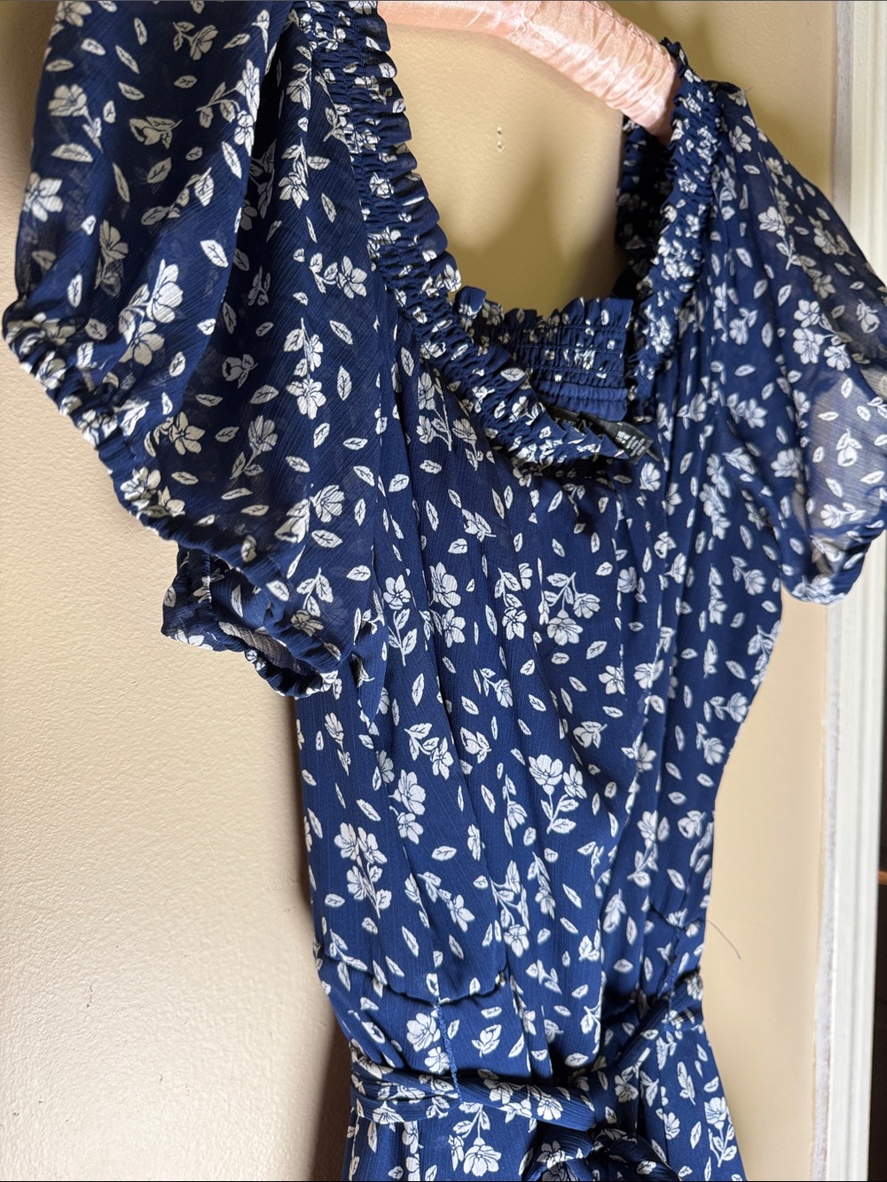 Dress - Picture 4 of 4